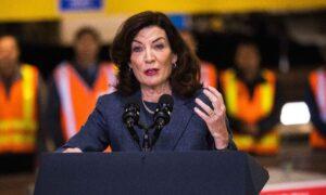 NY Gov. Hochul Urges Biden to Help Fund Housing, Grant Work Authorization to Illegal Immigrants