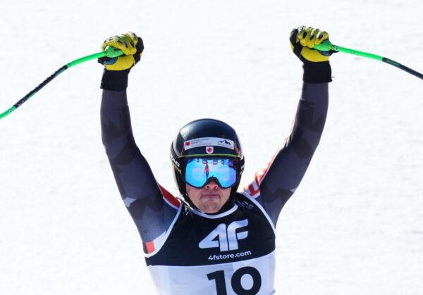 Canada's James Crawford reacts after his run during the FIS Alpine Ski World Cup-Men's Super G Alpine Skiing event in Courchevel, France, on Feb. 9, 2023. (Aleksandra Szmigiel/Reuters)