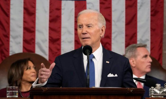 White House Says Fox Pulled Out of Biden’s Super Bowl Interview; Fox Says He’s Still Invited