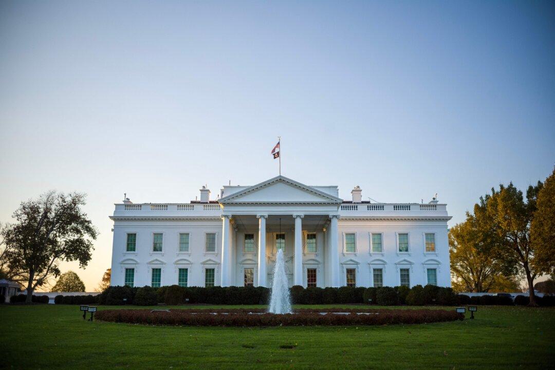 Biden, McCarthy to Negotiate Debt Ceiling as Default Looms