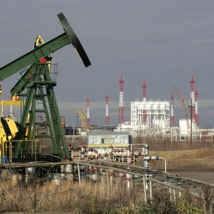 G7 Mulls Further Price Caps on Russian Oil Despite Strategy’s Checkered Results