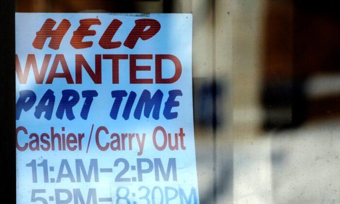 Applications for Jobless Aid Rise Last Week, but Remain Low