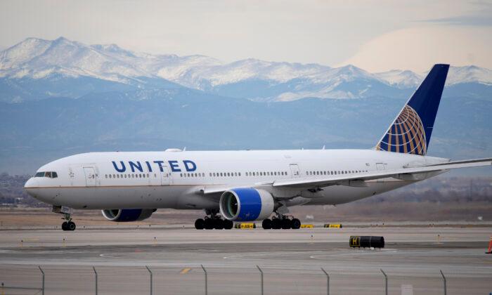 Investigators Say Miscommunication Between Pilots Caused United Plane to Drop Near Ocean’s Surface