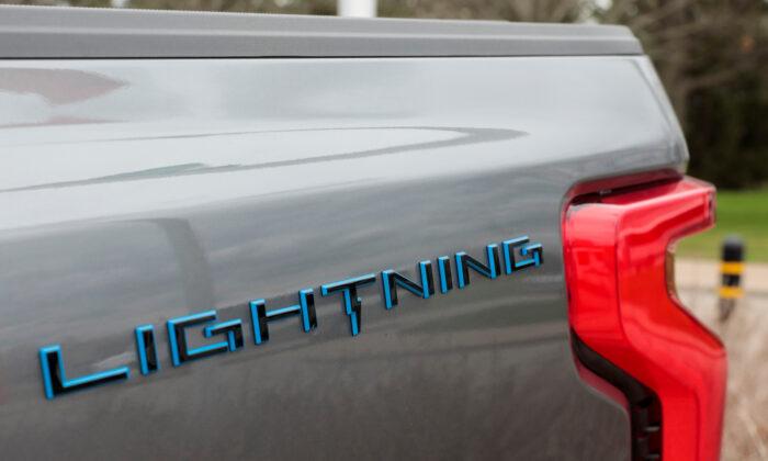 Ford Halts Production and Shipment of Electric F-150 Lightning Pickup Due to Battery Failure