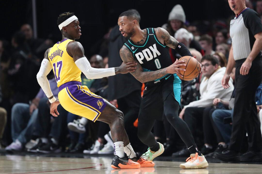 Blazers Hit 23 3-pointers, Beat Lebron-Less Lakers 127–115