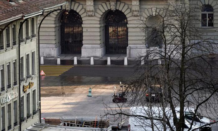 Man With Explosives Arrested Outside Swiss Parliament
