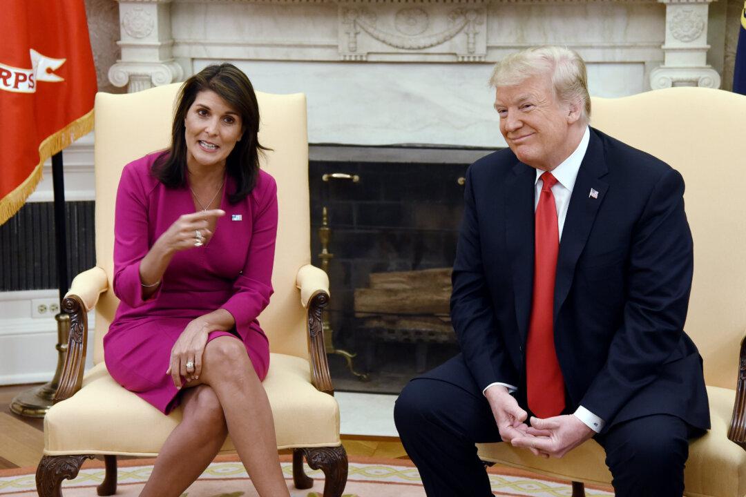 Haley Says She’s Focused on Beating Biden, Brushes Off Questions on Trump