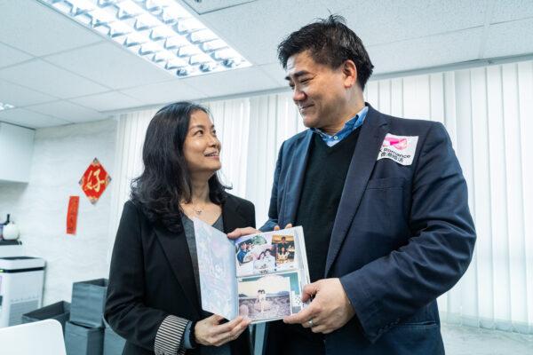 Polson Leung and Eva Lau have been married for 17 years. Polson said he appreciates his wife's decisiveness and wisdom, he made the remarks at the HK Romance Dating press conference in Mongkok on Feb 14, 2023.  (Liu Junxuan/The Epoch Times)