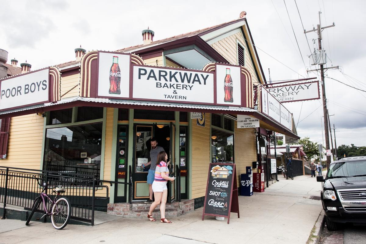 Parkway Bakery & Tavern. (Channaly Philipp/The Epoch Times)