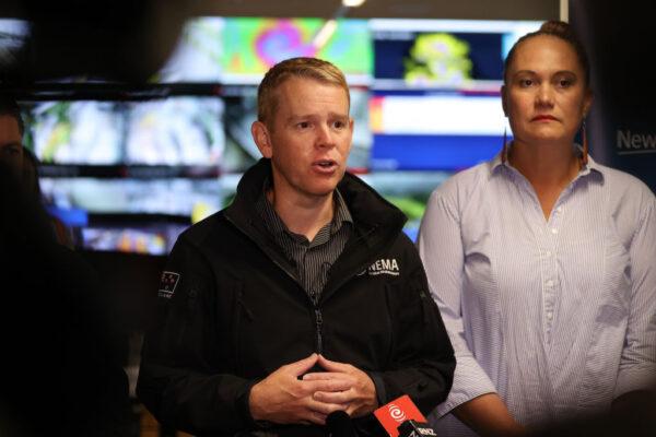 New Zealand Prime Minister Chris Hipkins (L) speaks to media with Deputy Prime Minister Carmel Sepuloni (R) ahead of Cyclone Gabrielle's arrival at Waka Kotahi Auckland Transport operations room in Auckland, New Zealand, on Feb. 12, 2023. (Fiona Goodall/Getty Images)