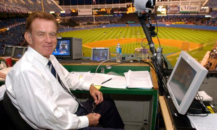 Tim McCarver, Big League Catcher and Broadcaster, Dies at 81