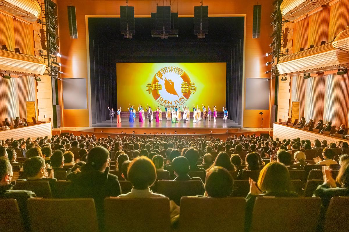 Shen Yun an Amazing Education in Art and Dance, Says Lifetime Member of the Korea Academy of Arts