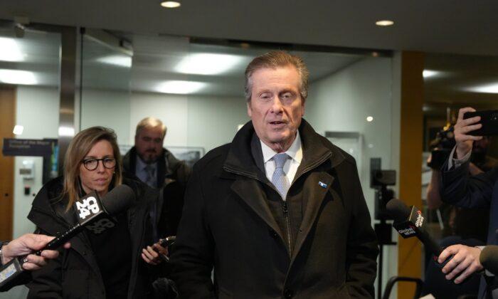 Former Toronto Mayor’s Affair With Staffer Violated Ethics Rules: Commissioner