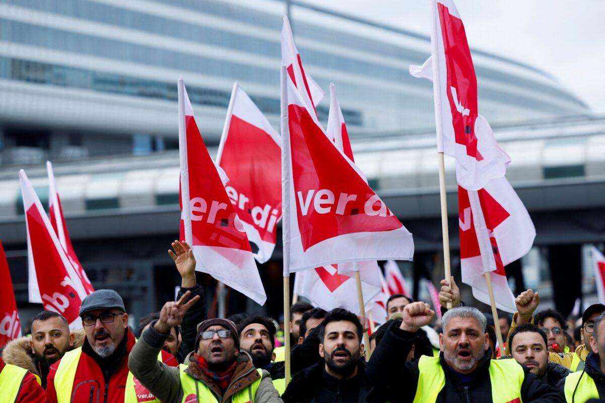 Workers strike after German trade union Verdi called on workers at Frankfurt, Munich, Stuttgart, Hamburg, Dortmund, Hanover and Bremen airports to go on a 24-hour strike, in Frankfurt, Germany, on Feb. 17, 2023. (Heiko Becker/Reuters)
