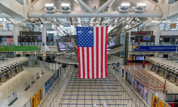 Kennedy Airport Fixes Power Outage That Canceled Flights