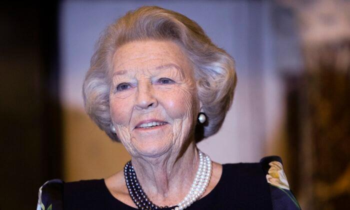 Former Dutch Queen Beatrix Breaks Wrist in Skiing Accident