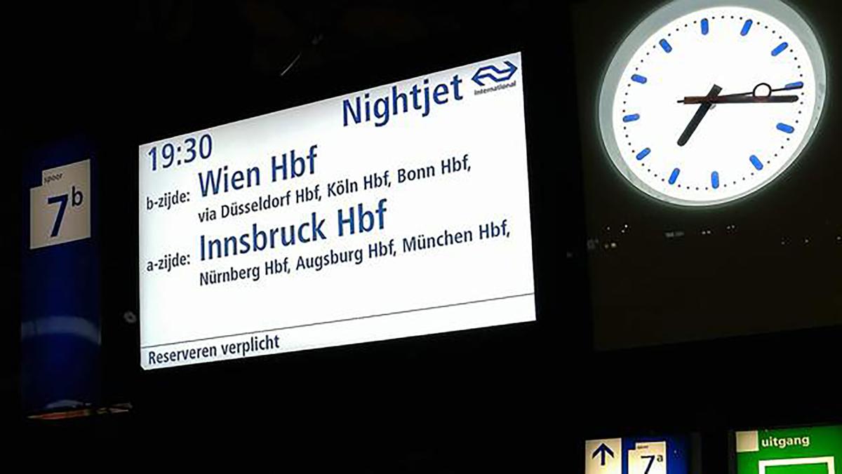 Departure sign for the Nightjet at Amsterdam Centraal Station. (Scott Hartbeck/TNS)
