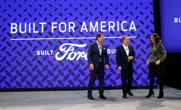Jim Farley (L), CEO of Ford; Bill Ford (C), executive chairman of Ford Motor Company; and Michigan Gov. Gretchen Whitmer (R) announcing at a Feb. 13, 2023, press conference in Romulus, Mich. that Ford will be partnering with a China-based company to create an electric-vehicle battery plant in Marshall, Michigan. (Bill Pugliano/Getty Images)