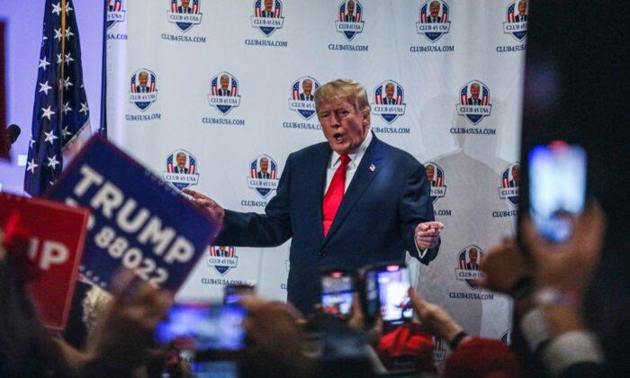 Trump Unveils Campaign Leadership Team in Iowa