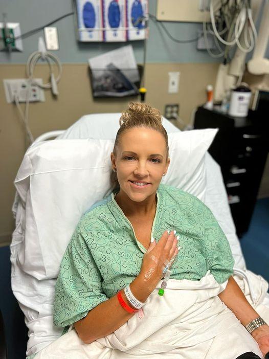 Charlene Owens in the hospital. (Courtesy of <a href="https://www.facebook.com/maryellenhuff/">Mary Ellen Huff</a>)