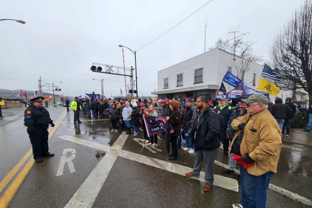 Trump Delivers Bottled Water During Visit to Ohio’s Toxic Derailment Site, Criticizes Biden Admin’s Response