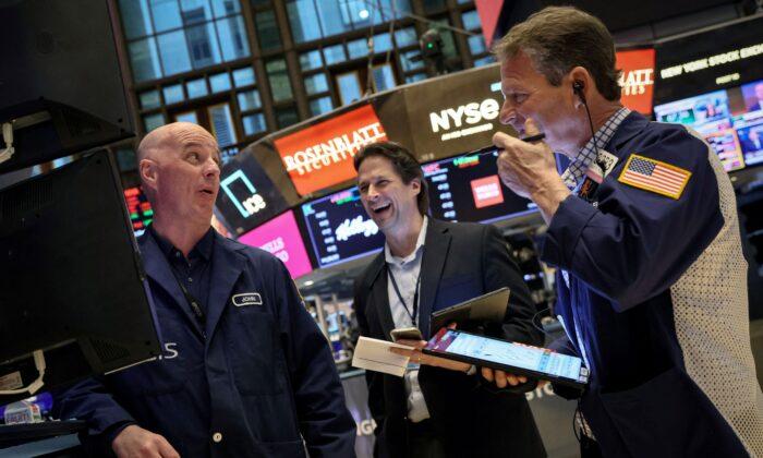 Wall Street Opens Higher After Worst Weekly Selloff of 2023