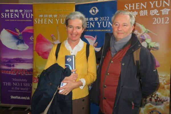 Shen Yun Is Beautiful and Profound, Says Professor