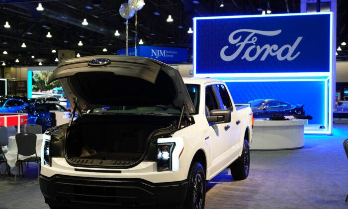 Only Half of Ford Dealers Want to Sell EVs as Adoption Slows