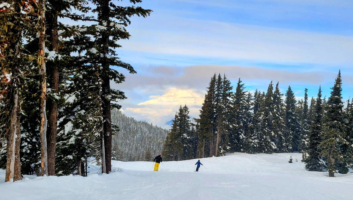 The White Pass Ski Area near Yakima, Washington, offers trails and runs for skiers of every ability level. (Courtesy of Jim Farber)