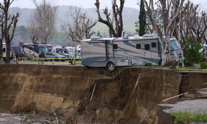 3 RVs Swept Away When Embankment Collapsed in Valencia