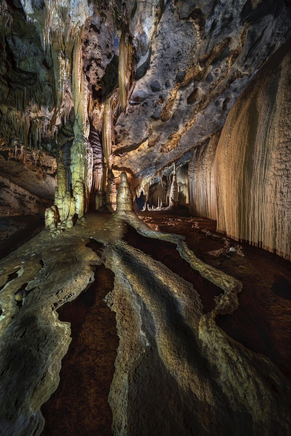 The interior of Hung Cave. (Courtesy of Nguyen Hai via Jungle Boss Tours)