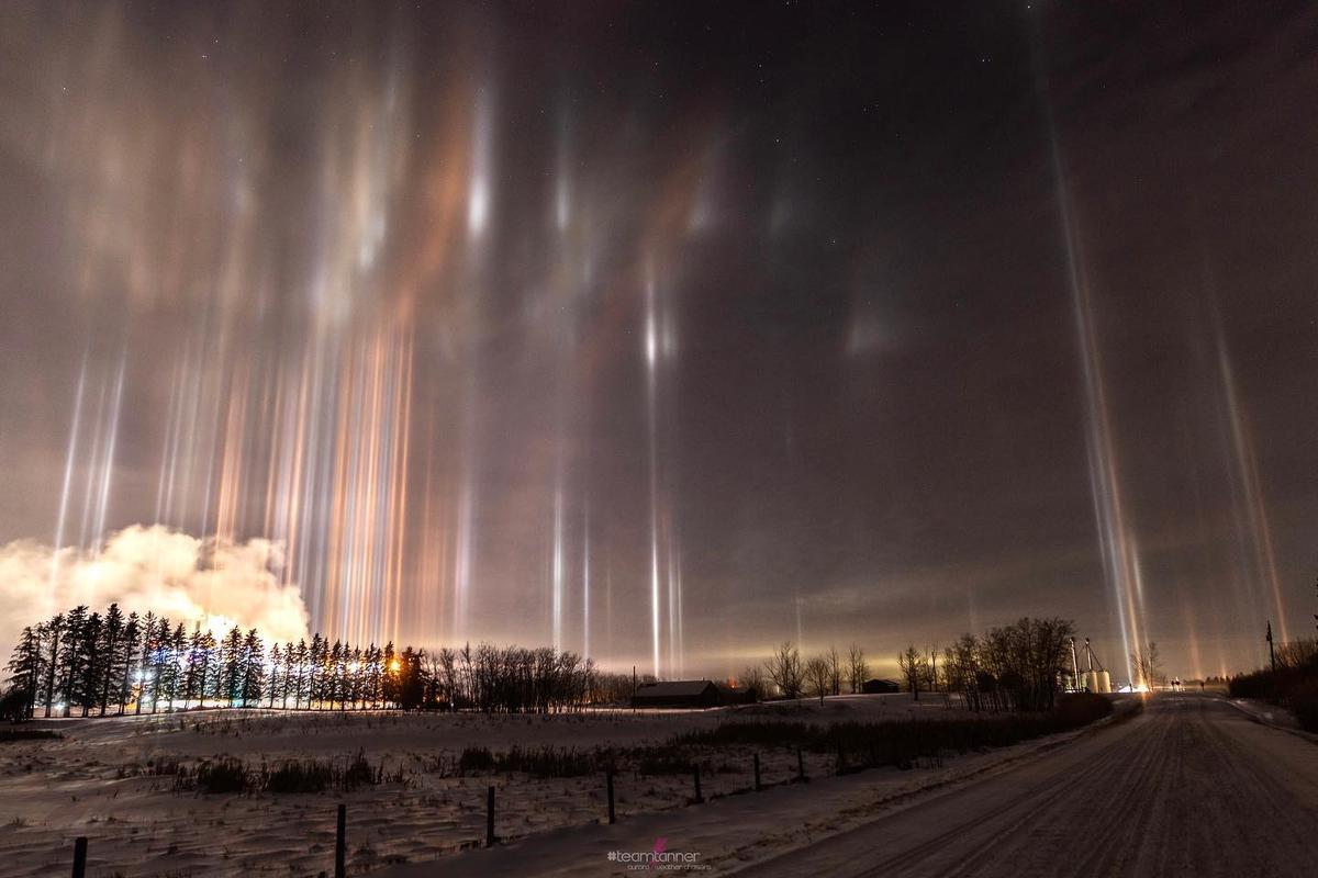 A photo of light pillars over central Alberta, Canada. (Courtesy of <a href="https://www.instagram.com/dartanner/">Dar Tanner</a>)