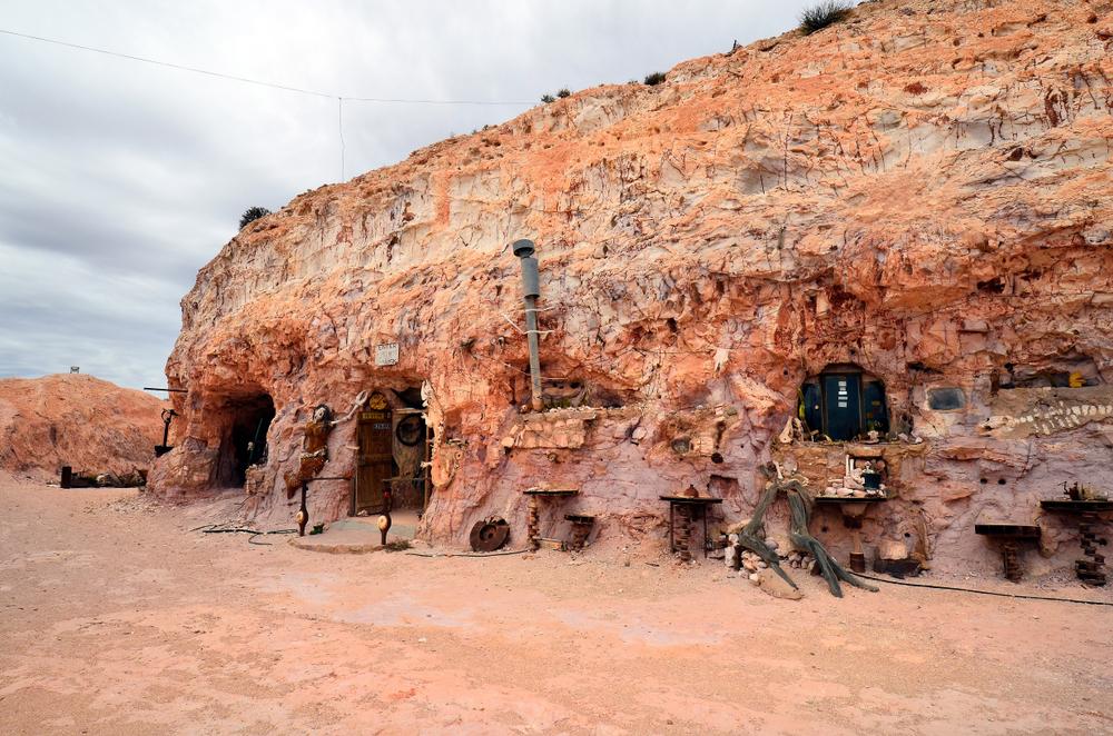 The exterior of Coober Pedy in South Australia. (fritz16/Shutterstock)