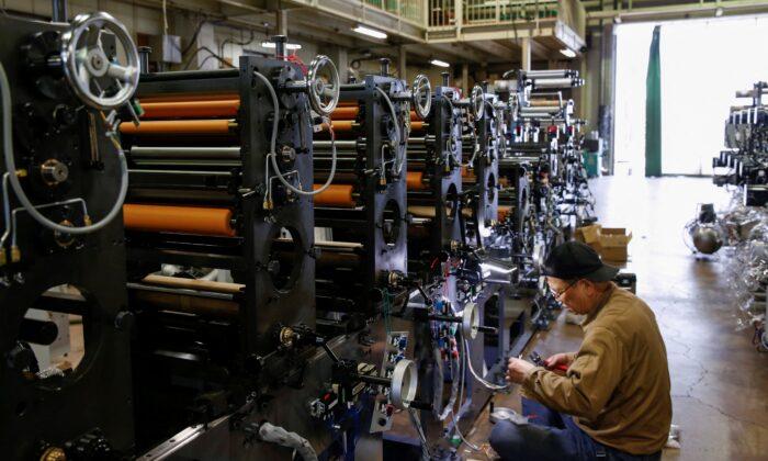 Japan’s Factory Output Posts Biggest Fall in 8 Months on Weak Autos, Chips Sectors