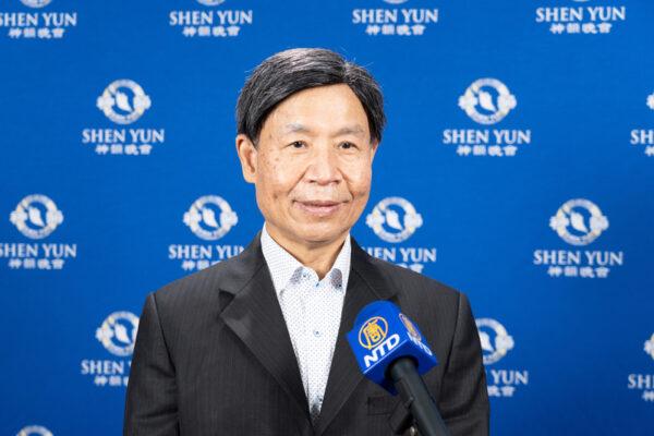 Mr. Ho Huo-fa, the chair of the Taitung County Medical Association, attends Shen Yun Performing Arts at the Chih-The Hall of the Kaohsiung Cultural Center in Kaohsiung, Taiwan, on Feb. 28, 2023. (Lo Jui-hsun/The Epoch Times)