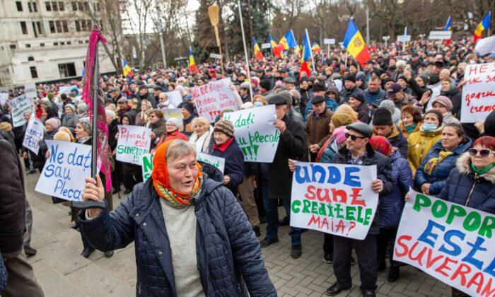 Protest-Hit Moldova Reiterates Pro-Western Stance on Russia, Ukraine