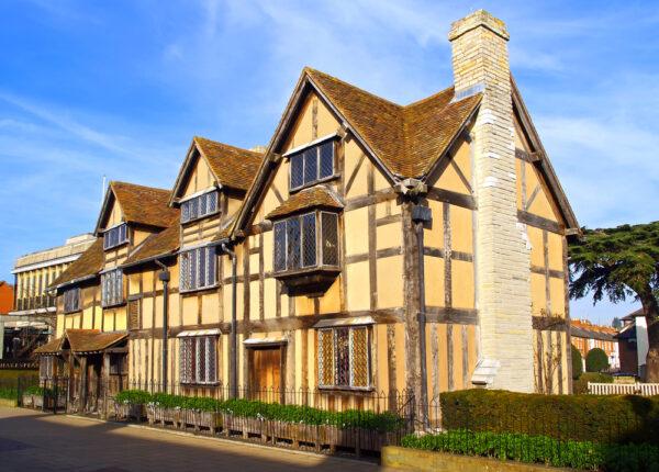 Shakespeare's home in Stratford-upon-Avon. (gary718/Shutterstock)