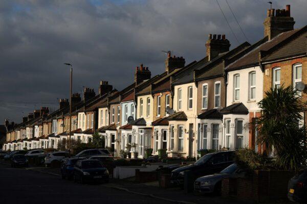Terraced houses in southeast London on Jan. 13, 2023. (Daniel Leal/AFP via Getty Images)