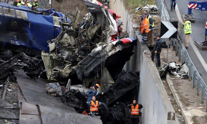 Deadly Greek Train Crash Prompts Strike; Relatives Give DNA