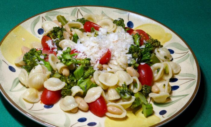 Broccoli Rabe Adds Crisp Texture to Veggie Orecchiette Dish