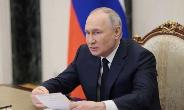 Putin Says Ukrainian Group Attacks Border Region, Kyiv Denies Russian ‘Provocation’