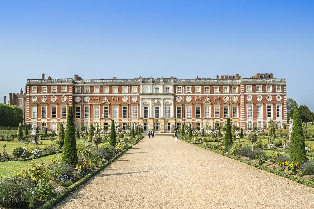 At over 500,000 square feet, the Hampton Court is one of the largest palaces in the world. (Kiev.Victor/Shutterstock)