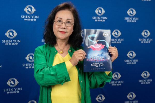Ms. Chuang Pi-mei, the chairman of a construction company, attends Shen Yun Performing Arts at the Chih-The Hall of the Kaohsiung Cultural Center in Kaohsiung, Taiwan, on March 2, 2023. (Cheng Shun-li/The Epoch Times)