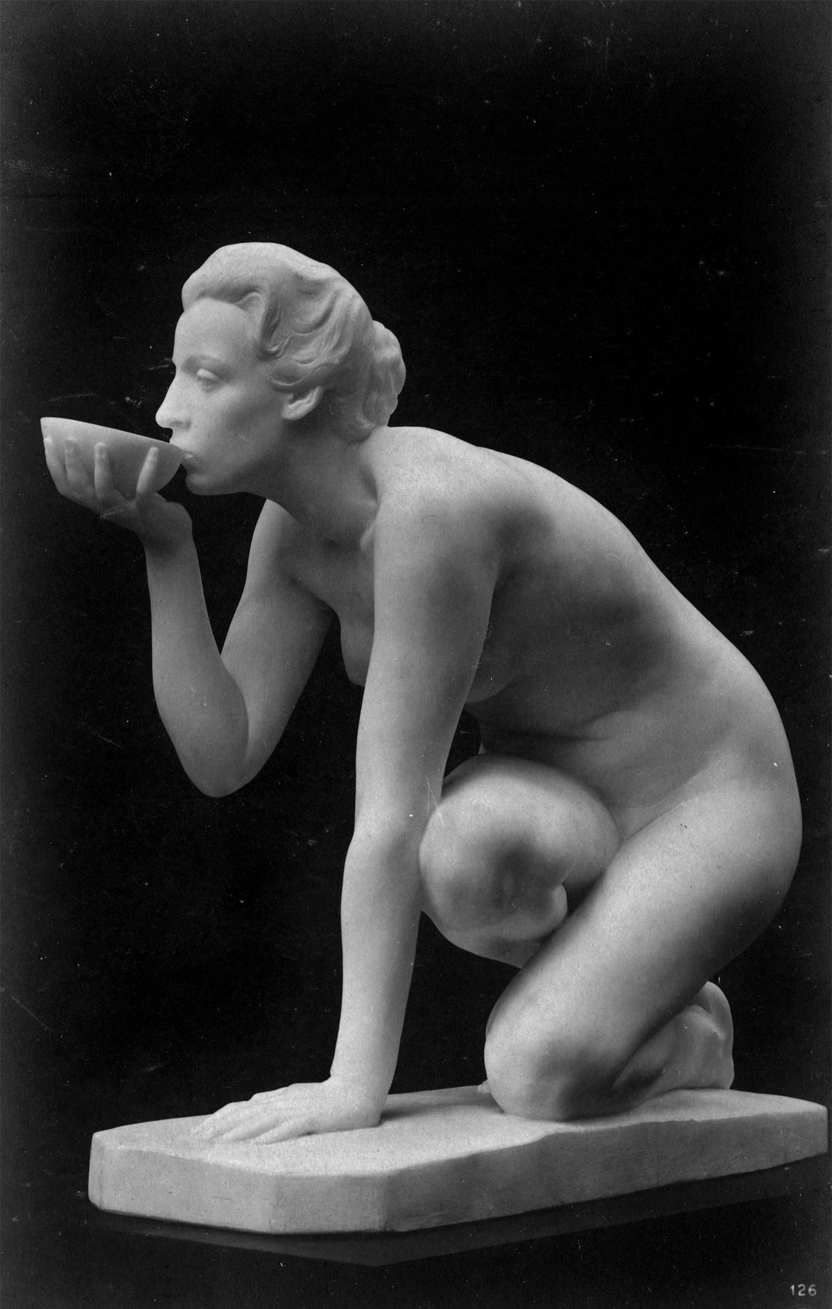 In the “Myth of Er,” souls drank from the river of Lethe and forgot their past lives. Sculpture of "Lethe," 1908, by Wilhelm Wandschneider. Postcard collection. (PD-US)