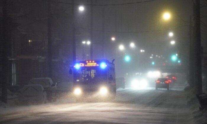 Major Winter Storm Brings Heavy Snow to Parts of Ontario, Causes Flight Cancellations