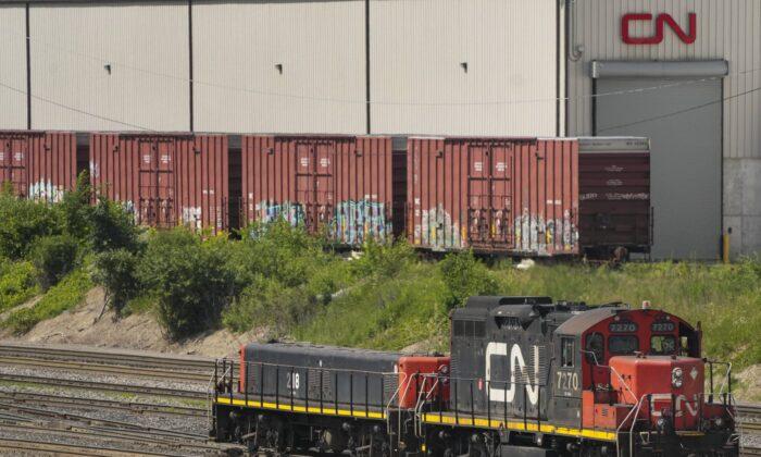 CN Workers Back Union Strike Mandate as Contract Talks for 3,000 Employees Continue