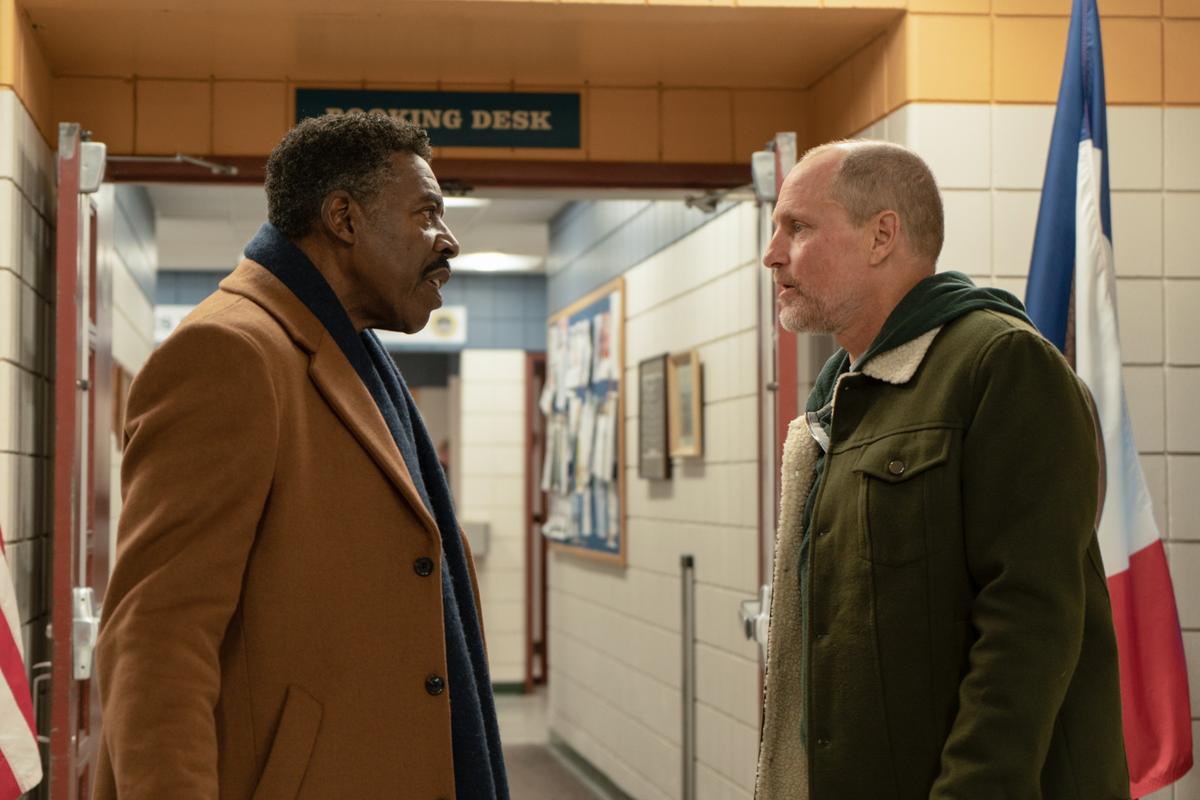 Head coach Phil Perretti (Ernie Hudson, L) and assistant coach Marcus (Woody Harrelson) in "Champions." (Focus Features)
