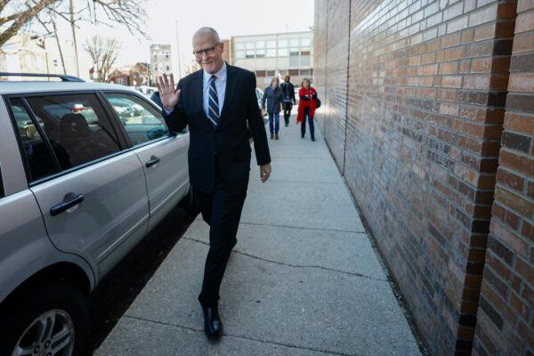Chicago mayoral candidate and former Chicago Public Schools CEO Paul Vallas arrives at Robert Healy Elementary School to cast his ballot in a City's Mayoral Election on Feb. 28, 2023. (Kamil Krzaczynski/Getty Images)