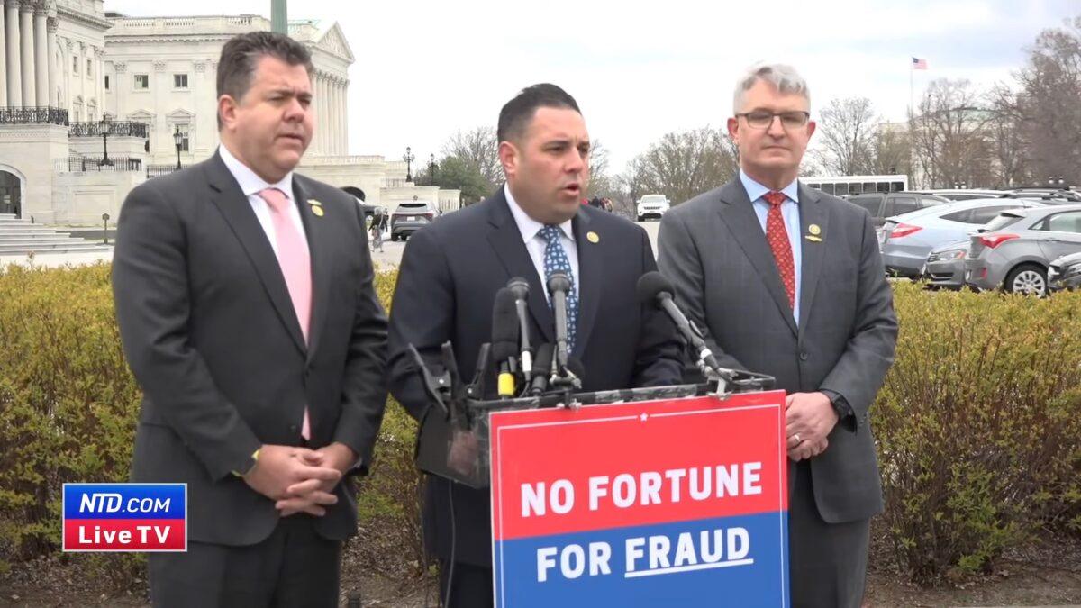 To prevent Congressional members from profiting financially off their actions and violating the Federal Election Act of 1971, Rep. Anthony D'Esposito (R-N.Y.) officially introduces his "No Fortune For Fraud" Act, on March 7, 2023. (NTD)