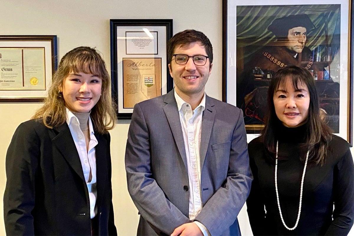 Aileeen Calverley (R), co-founder and trustee of Hong Kong Watch, visited Ottawa with its policy consultant Katherine Leung (L) from Oct. 17 to Oct. 20, 2022, to meet with Canadian Congressman Garnett Genius MP (C). (Courtesy of Aileen Calverley)